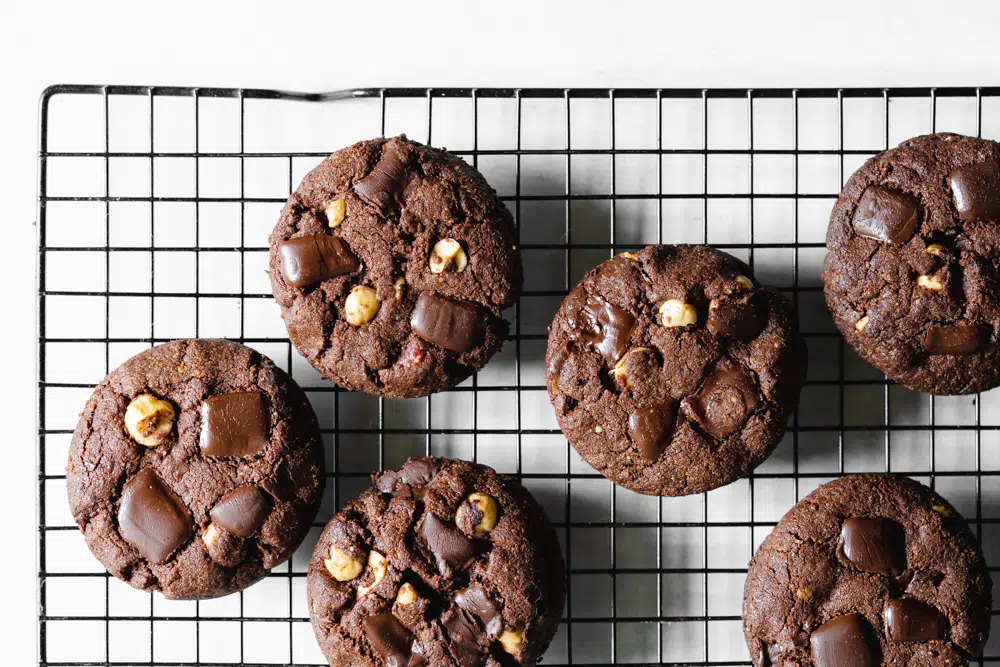 vegan chocolate hazelnut cookies