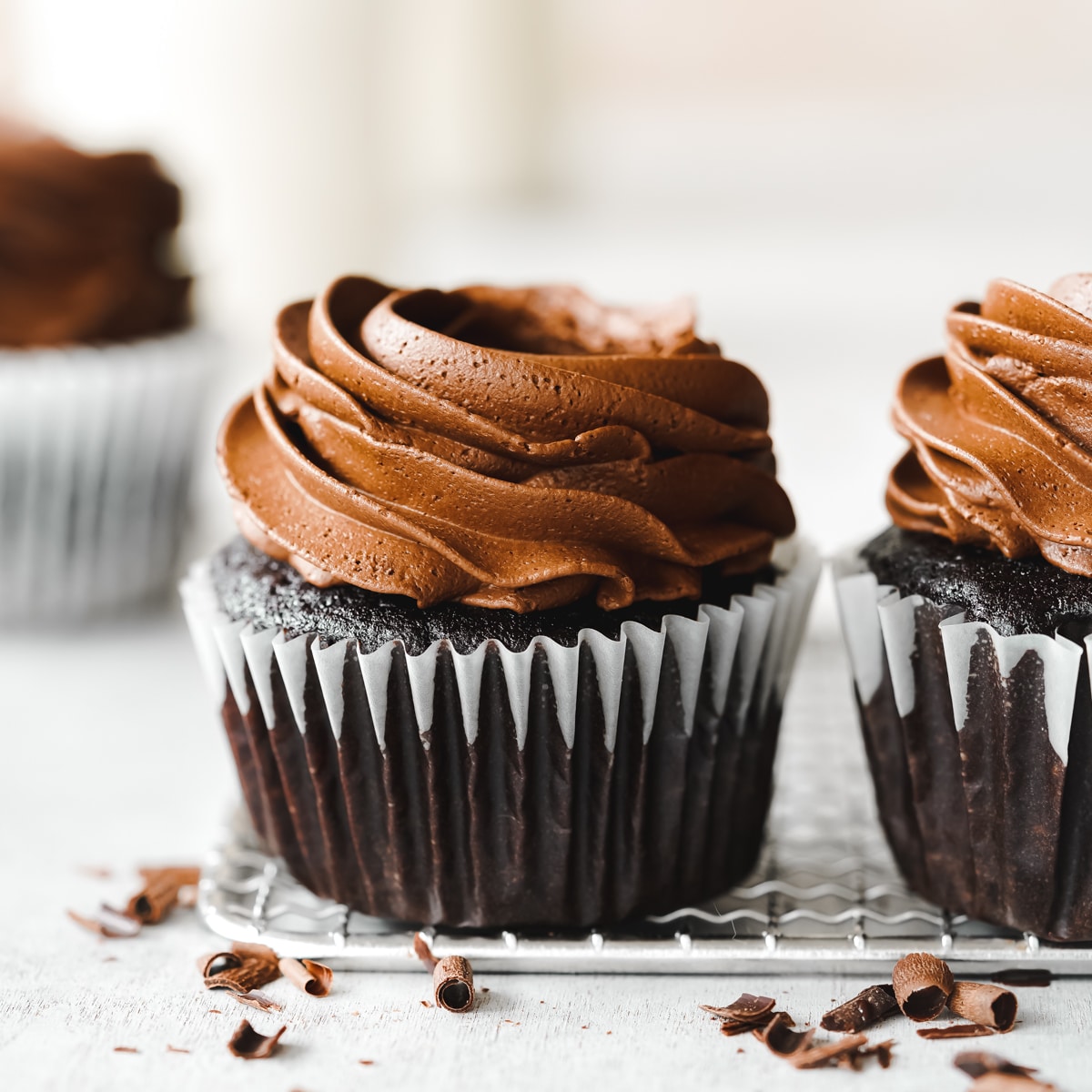 https://w4s8p5t8.rocketcdn.me/wp-content/uploads/2022/08/vegan-chocolate-cupcakes.jpg